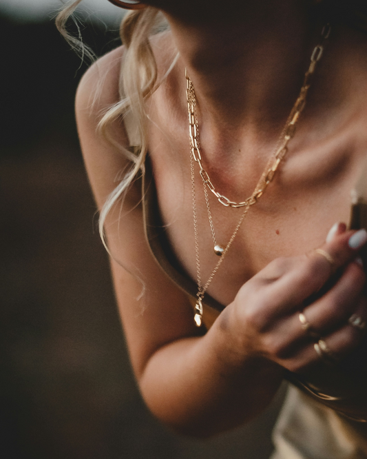 The-Metaphor-of-Necklaces-Why-Do-We-Long-to-Wear-Symbols-Around-Our-Neck SazenIce
