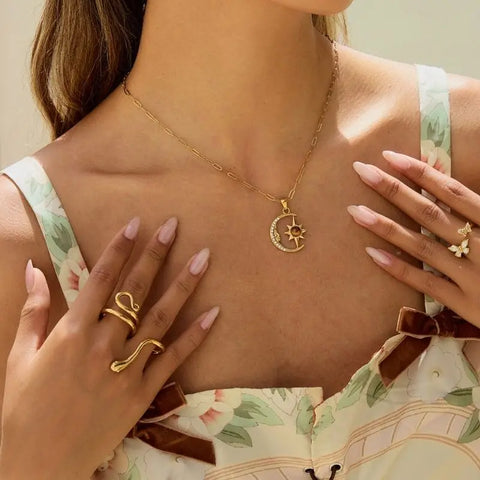 18k Gold Plated Moon and Star Necklace - SazenIce