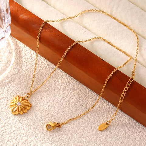 Blooming Love Pearl Necklace & Earrings Set - SazenIce
