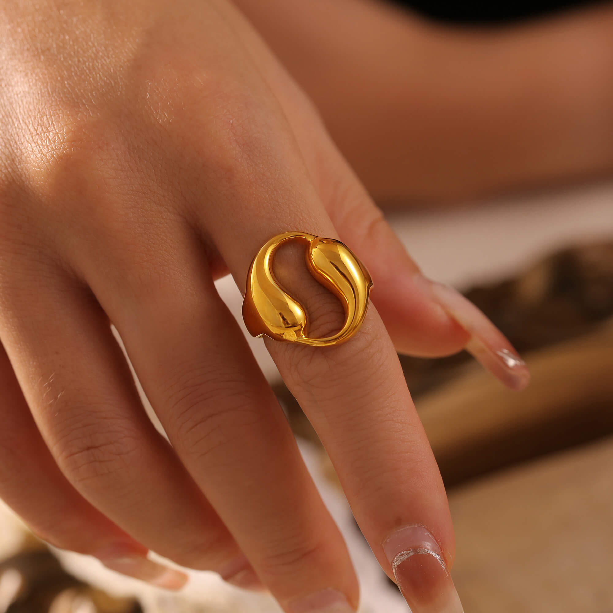 Dual Waterdrop Hollow Circle Ring - SazenIce