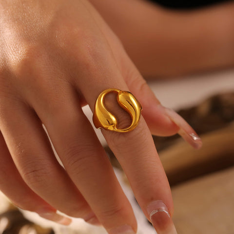 Dual Waterdrop Hollow Circle Ring - SazenIce