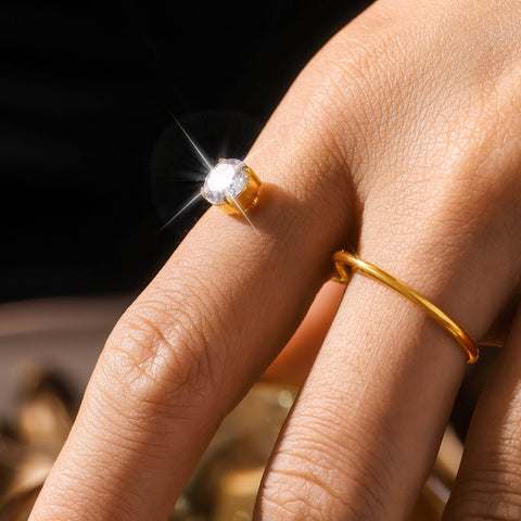 Ethereal Twist Zirconia Ring - SazenIce