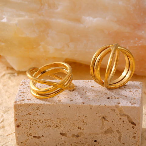 French Twisted Lines Ring - SazenIce