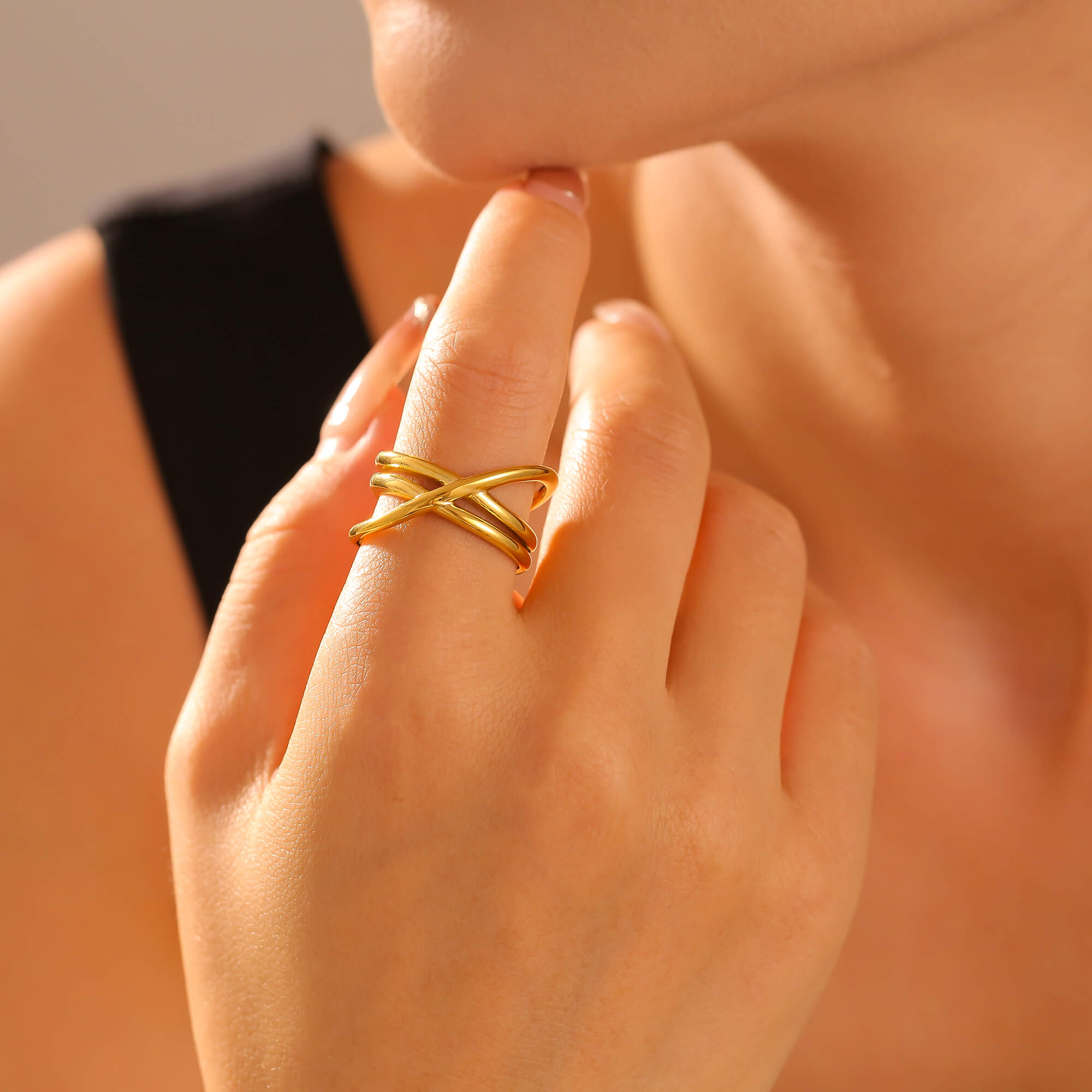 French Twisted Lines Ring - SazenIce