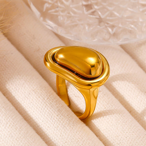 Golden Bean Sculpted Ring - SazenIce