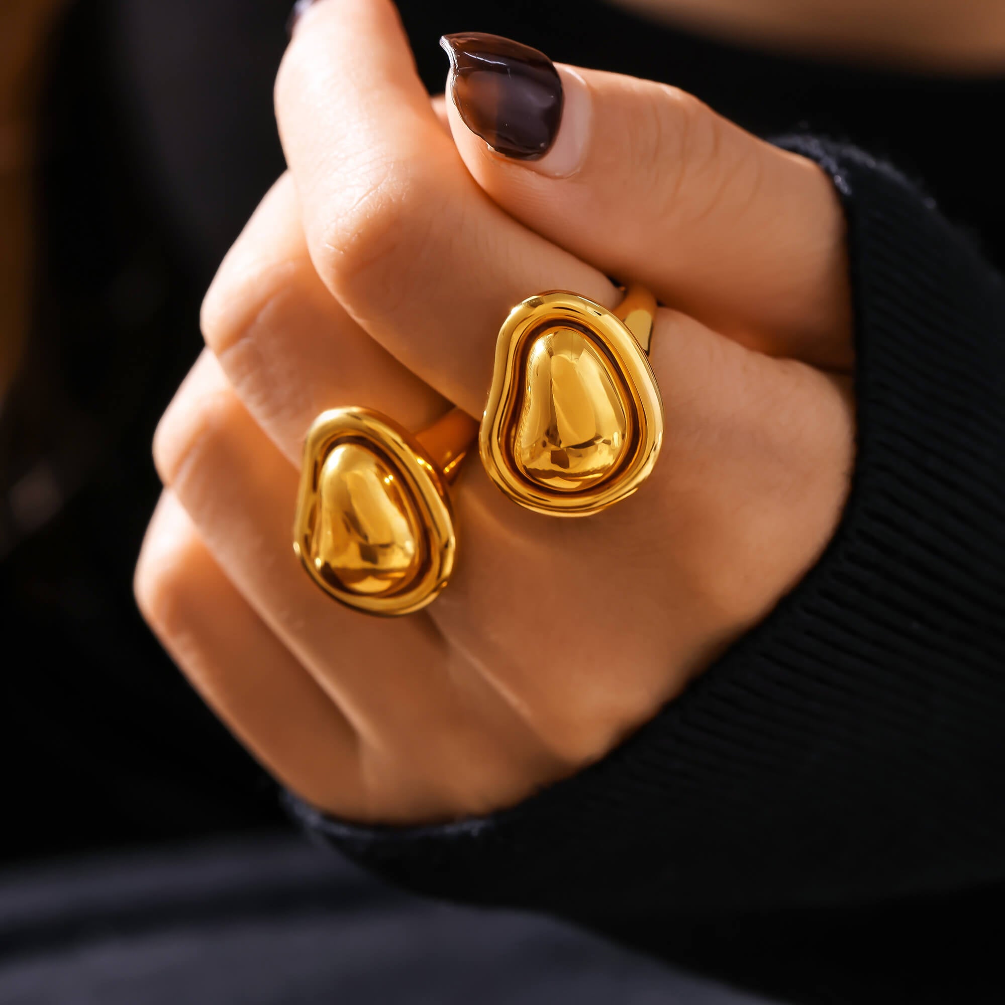 Golden Bean Sculpted Ring - SazenIce