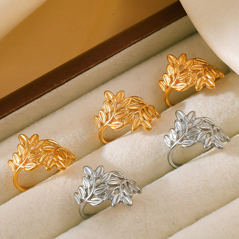 Golden Leaves Hollow Ring - SazenIce
