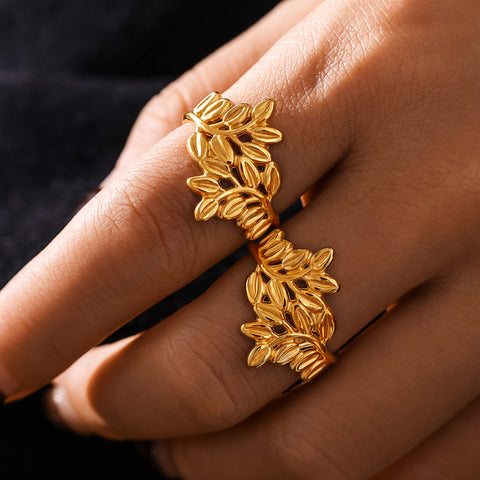 Golden Leaves Hollow Ring - SazenIce