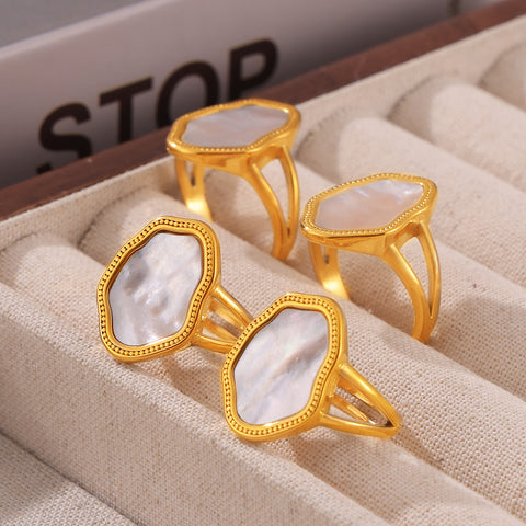 Spiked Star Cross Ring - SazenIce
