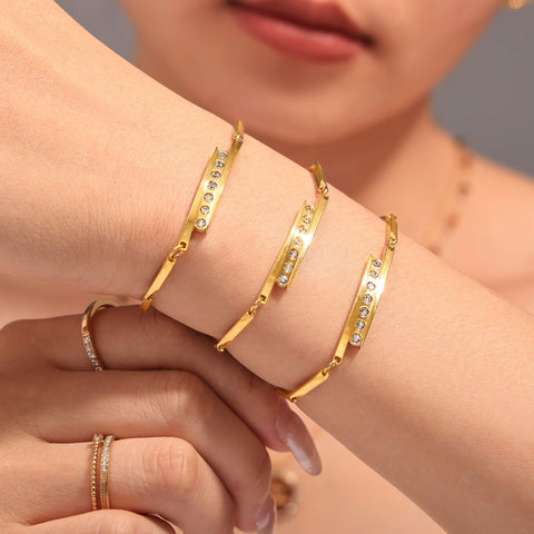 Linear Light Sculpted Chain Bracelet - SazenIce
