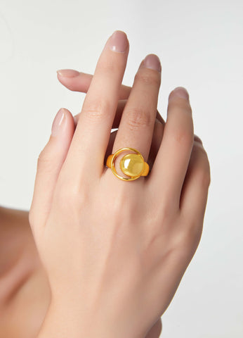 Luna Geometric Crescent Ring - SazenIce