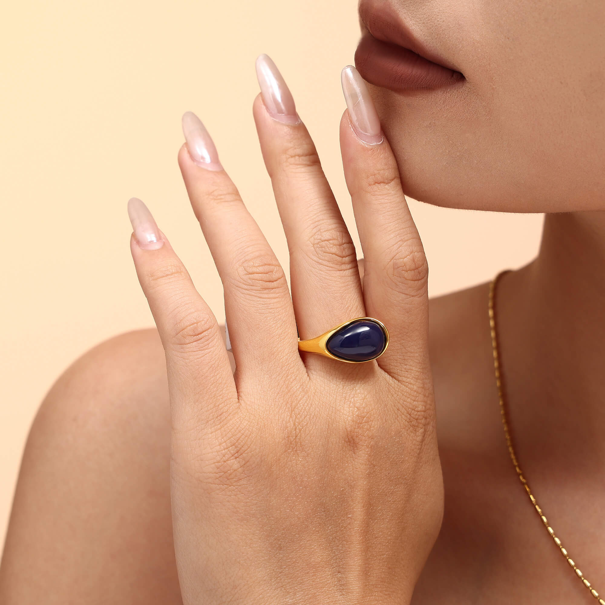Onyx Oval Ring - SazenIce
