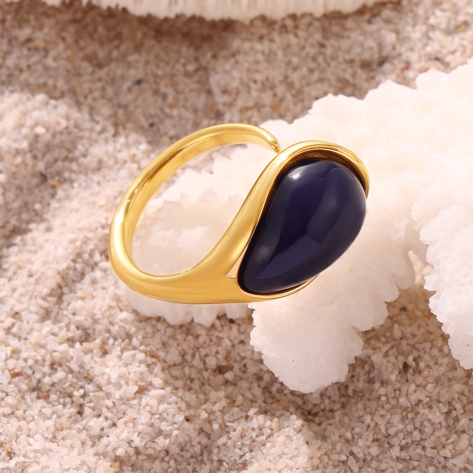 Onyx Oval Ring - SazenIce