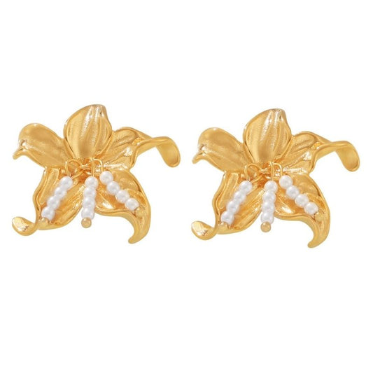 Pearl Lily Blossom Earrings - SazenIce