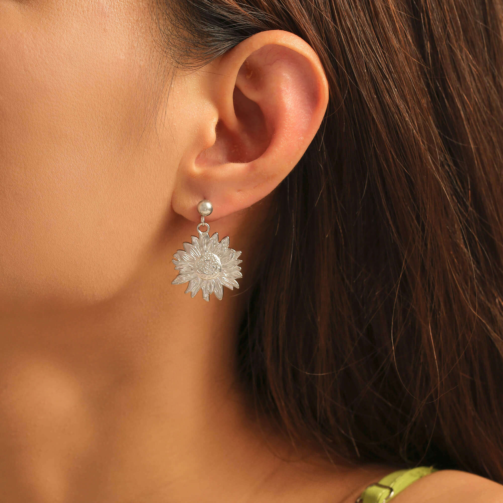 Radiant Soul Earrings - SazenIce