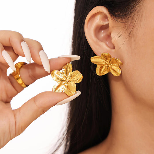 Sculpted Bloom Earrings - SazenIce