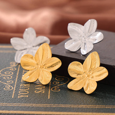Sculpted Bloom Earrings - SazenIce