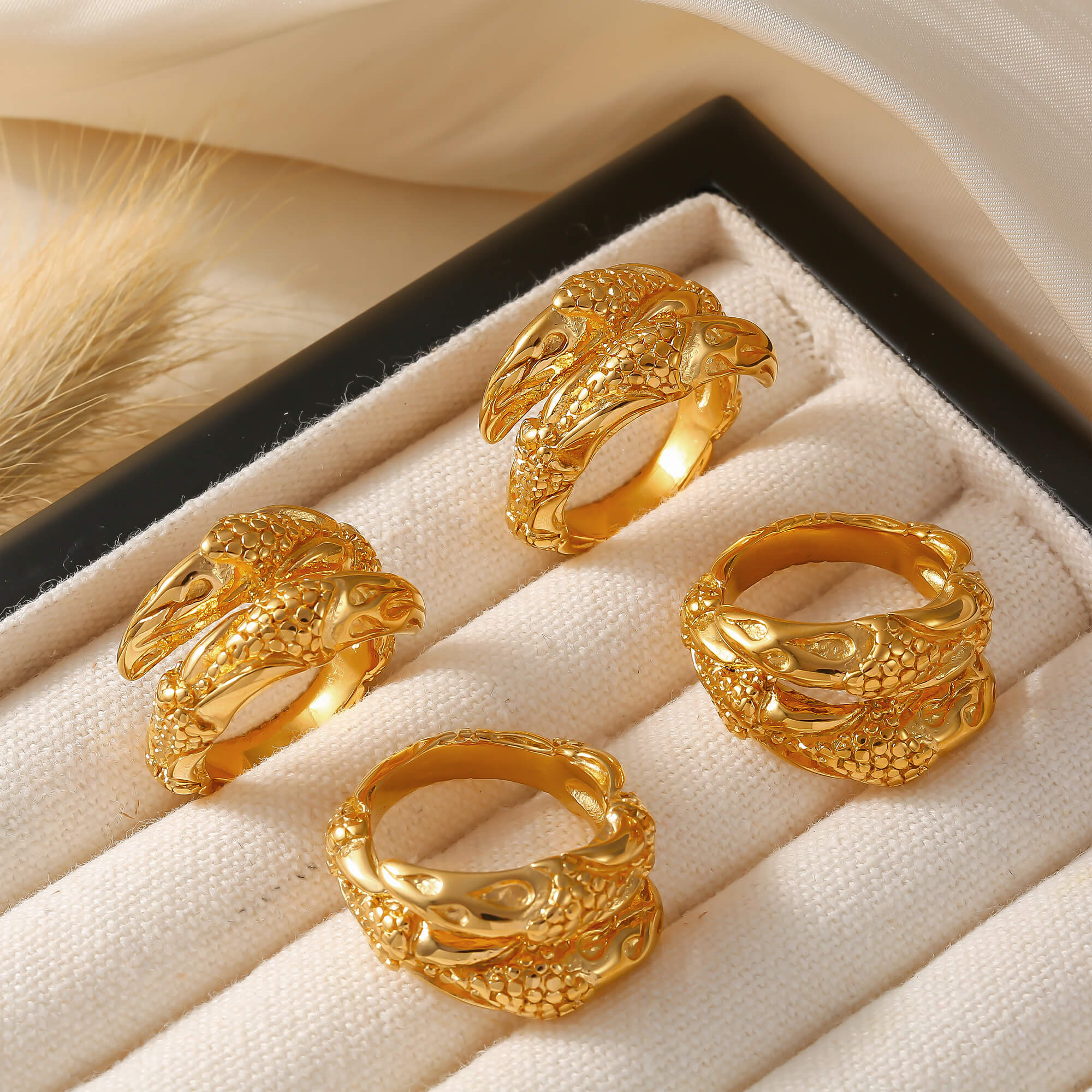 Textured Carved Wrap Ring - SazenIce