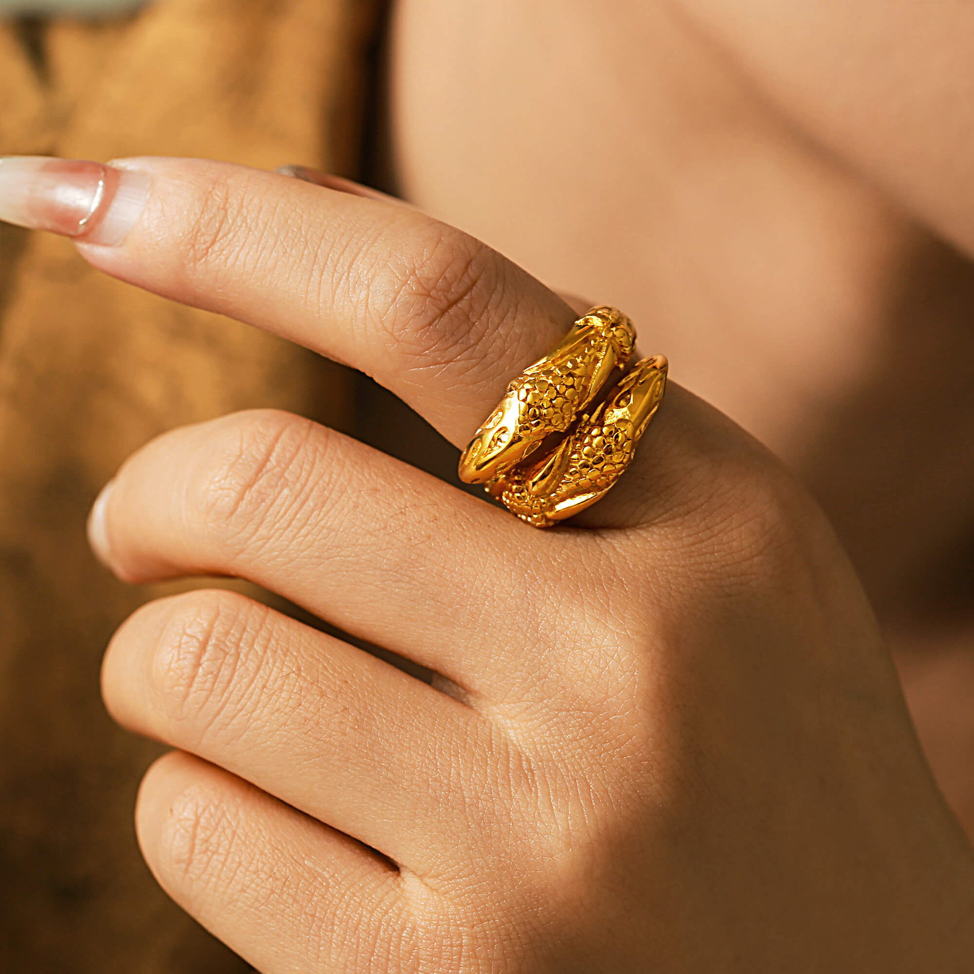 Textured Carved Wrap Ring - SazenIce