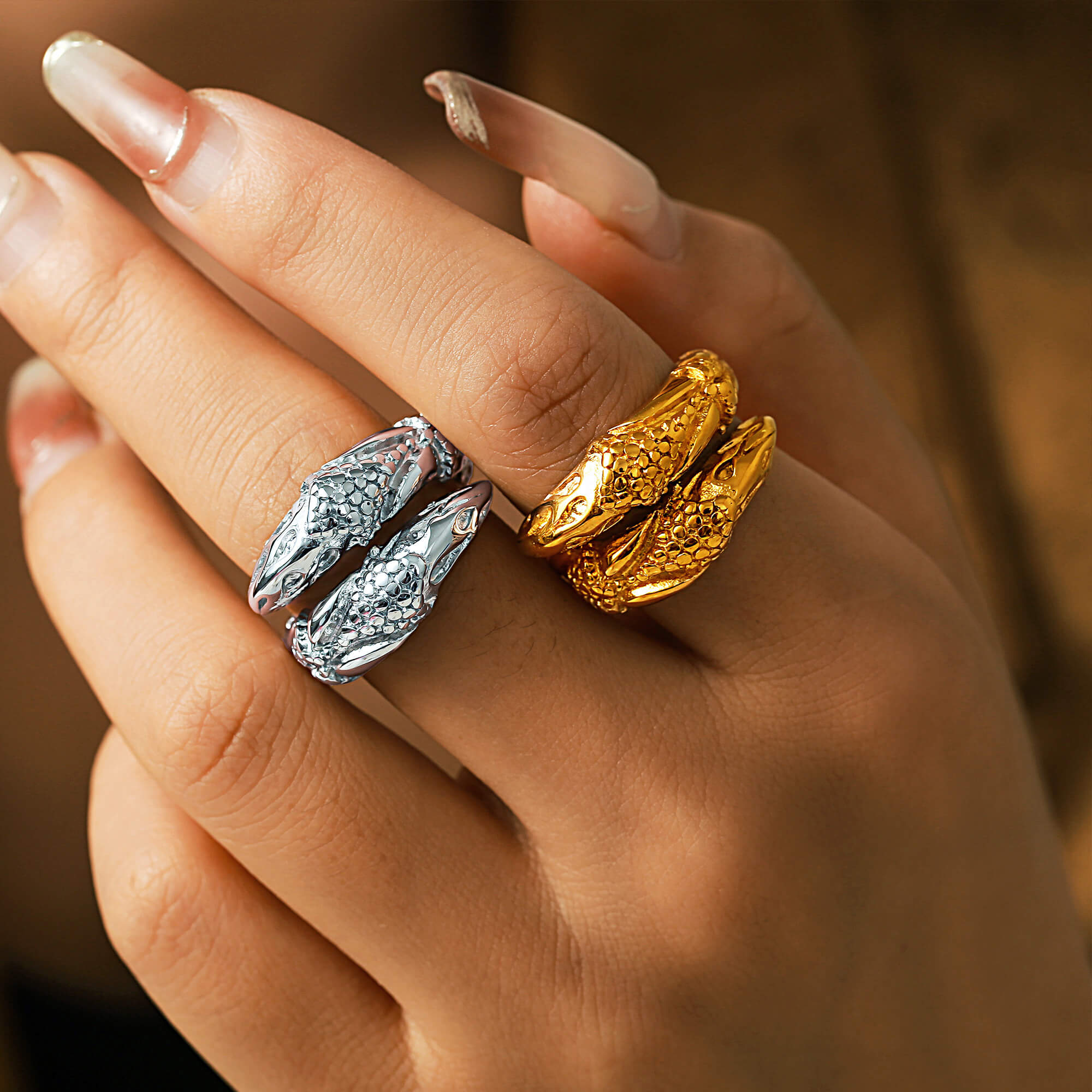 Textured Carved Wrap Ring - SazenIce