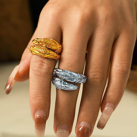 Textured Carved Wrap Ring - SazenIce