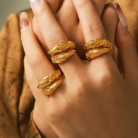 Textured Carved Wrap Ring - SazenIce