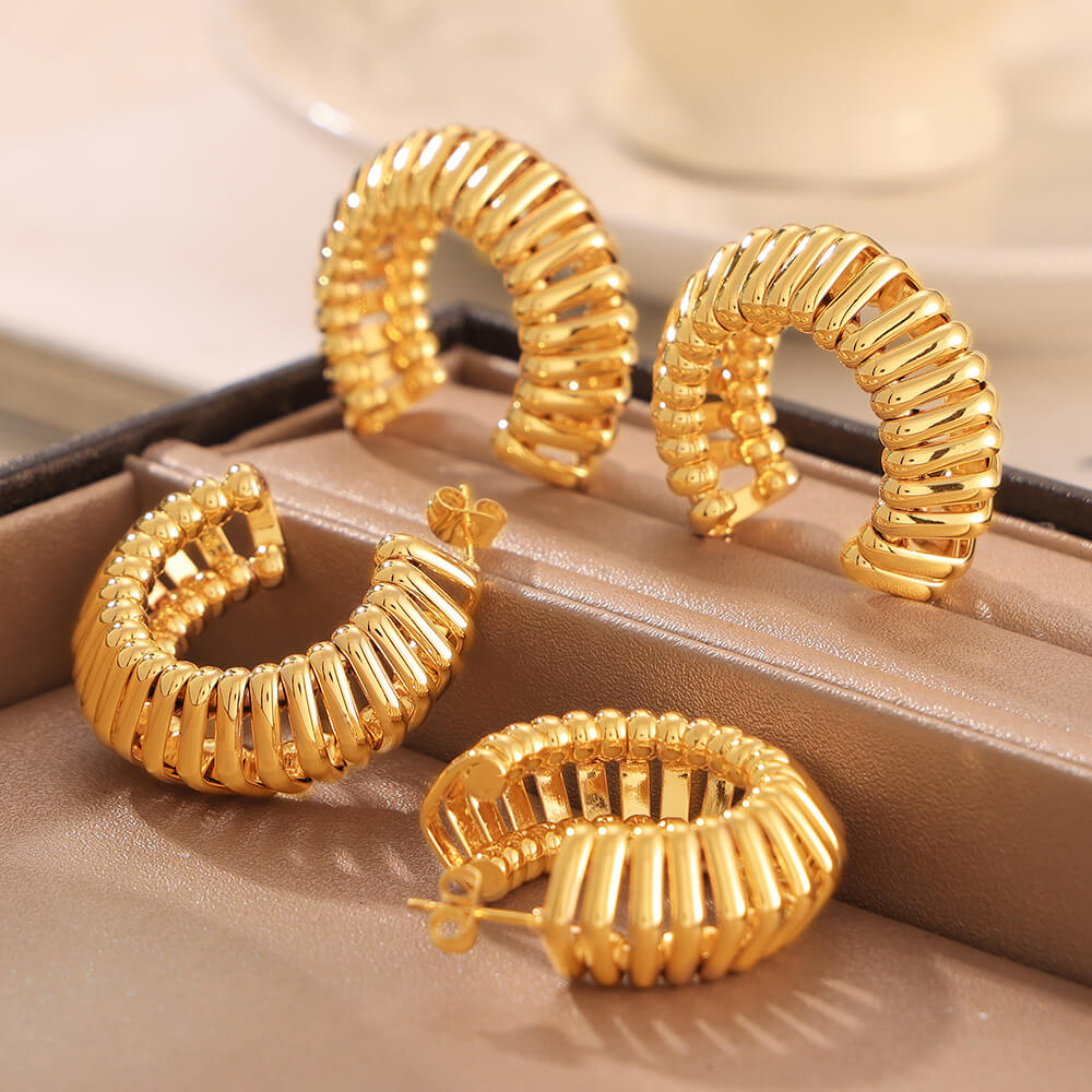 Textured Spiral Gold Earrings - SazenIce