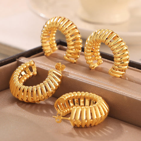 Textured Spiral Gold Earrings - SazenIce
