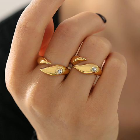 Viper Diamond Accent Ring - SazenIce